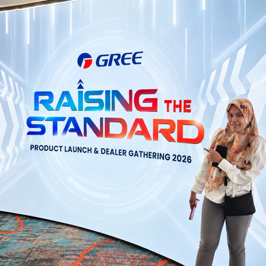 Panggung bertema Raising the Standard pada GREE Product Launch & Dealer Gathering 2026 di Pullman Hotel, Jakarta Barat